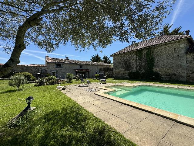 House&nbsp;for sale&nbsp;VILLEFAGNAN 16240 Charente Poitou-Charentes France: Charming 3 bedroom property, pool and potential gîte, close to all amenities. A spacious and charming property located in a peaceful hamlet just a few minutes away from Villefagnan, a town that offer...