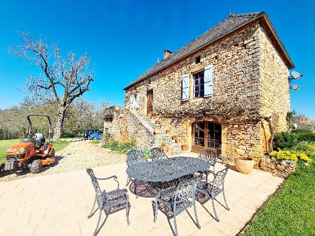 Haus zu verkaufen in&nbsp;DÉGAGNAC 46340 Lot Midi-Pyrénées Frankreich: Charmantes Steinhaus mit Gästehaus, Pool und 12 Hektar Land in Dégagnac (Lot). Eingebettet in die ruhige Landschaft von Dégagnac, im Herzen der begehrten Region Lot im Südwesten Frankreichs, biete...