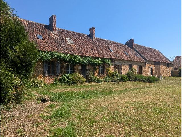 Haus zu verkaufen in&nbsp;CHAILLAC 36310 Indre Centre Frankreich: Wunderschönes 3-Zimmer-Haus mit separatem Gästeapartment. EXKLUSIV BEI BEAUX VILLAGES! Dieses wunderschöne 5-Zimmer-Haus im Herzen des Départements Indre verfügt über ein separates Gästeapartme...