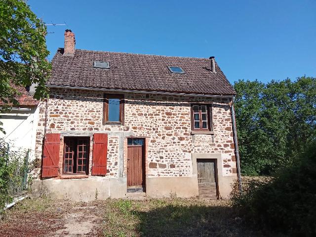 Haus zu verkaufen in&nbsp;CHAILLAC 36310 Indre Centre Frankreich: Gemütliches Haus mit Garage und großem Garten. EXKLUSIV BEI BEAUX VILLAGES! Dieses hübsche Haus wurde von den jetzigen Eigentümern teilweise renoviert.<br />
<br />
Das Anwesen liegt in einem ruhigen Weiler...