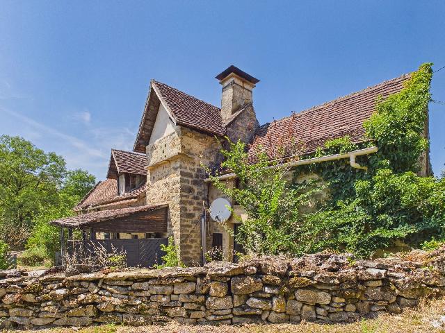 Huis te koop in&nbsp;PUYLAGARDE 82160 Tarn-et-Garonne Midi-Pyrénées France: Regio Tarn-et-Garonne: charmant natuurstenen huis met 2 slaapkamers in Puylagarde. EXCLUSIEF BIJ BEAUX VILLAGES! Ontdek dit natuurstenen huis (125 m²) nabij het rustige dorp Puylagarde. De woning str...