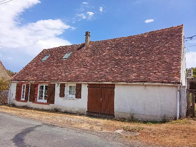 Huis te koop in&nbsp;CHALAIS 36370 Indre Centre France: Woning in een gehucht, inclusief schuur, garage en studio. Een prachtig gepresenteerde en gemoderniseerde woning, gelegen in een rustig gehucht.<br />
<br />
De huidige eigenaren hebben kosten noch moeite gespa...