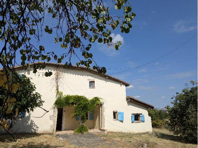 Huis te koop in&nbsp;FAUDOAS 82500 Tarn-et-Garonne Midi-Pyrénées France: Karaktervolle woonboerderij met prachtig uitzicht over het platteland, nabij Goas en Beaumont-de-Lomagne. Gelegen in een klein gehucht, op slechts enkele minuten van Goas en 10 minuten van Beaumont-de...