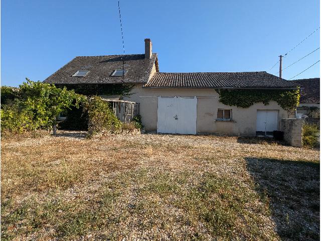 Huis te koop in&nbsp;LIGNAC 36370 Indre Centre France: Een heerlijke woning met karakter, op slechts 6 km van voorzieningen. EXCLUSIEF BIJ BEAUX VILLAGES! Deze bijzonder aangename woning geniet van veel natuurlijk licht en combineert comfortabel wonen met...