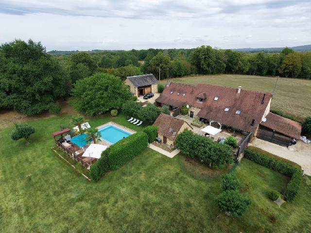 Haus zu verkaufen in&nbsp;JUMILHAC-LE-GRAND 24630 Dordogne Aquitaine Frankreich: Eine makellose und vielseitig nutzbare Immobilie mit 7 Schlafzimmern in der Nähe von Jumilhac-le-Grand. EXKLUSIV BEI BEAUX VILLAGES! Eine makellos präsentierte, hochwertig ausgestattete Immobilie mi...