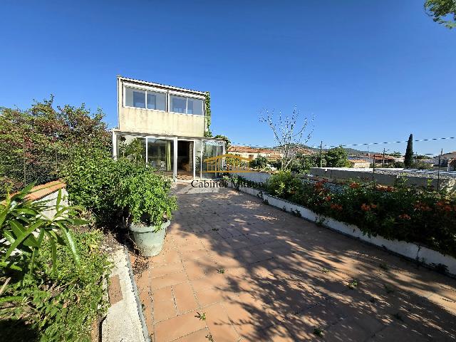 Huis te koop in FRONTIGNAN 34110 Hérault Languedoc Roussillon France: Woonhuis met een woonoppervlakte van 100 m2. Indeling: 5 vertrekken, 4 slaapkamers, 1 badkamer....