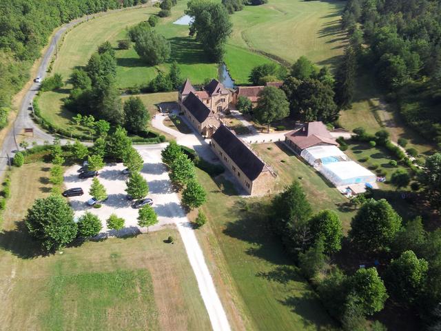 Guesthouses-Bed-&-Breakfast for sale PÉRIGUEUX 24000 Dordogne Aquitaine France: Leisure area in the Dordogne. This beautiful building complex, located in an area where the 