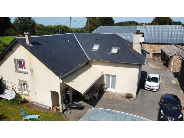 Agricultural-property for sale TULLE 19000 Corrèze Limousin France: Rural property of around 60 ha in Corrèze. 42 ha owned, the surplus rented. All in a hamlet at the end of a dead end. Very quiet and without nuisance. Good general condition: house, large traditional...