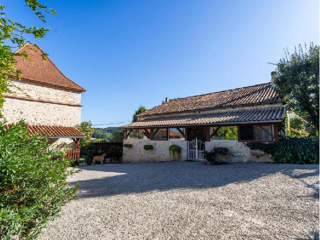 Equestrian-property for sale PUJOLS 47300 Lot-et-Garonne Aquitaine France: Country equestrian property and business. Interior and Garden<br />
The stone property, in an elevated position, was formerly a stud and horse training farm, comprises of a c1900 stone house, pigeonnier an...