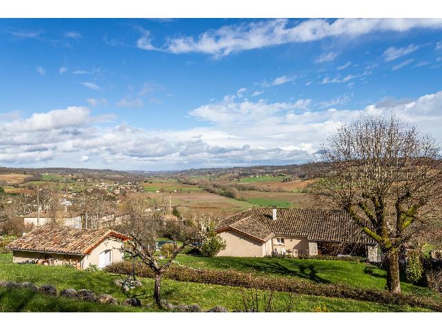 House for sale LAUZERTE 82110 Tarn-et-Garonne Midi-Pyrénées France: House, garden, outbuilding.  Charming period stone and rendered house on the outskirts of the thriving bastide town of Lauzerte, located within a short walk to the restaurants, cafes, supermarket etc,...