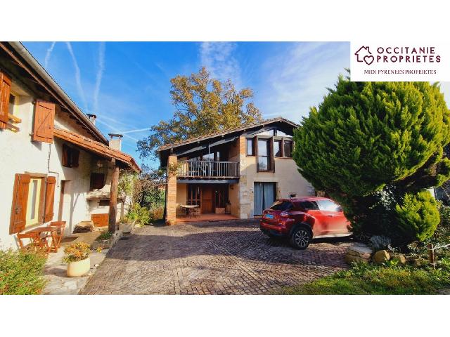Huis te koop in&nbsp;SALIES DU SALAT 31260 Haute-Garonne Midi-Pyrénées France: 2 Huizen en een terrein van 1450 m2 met een woonoppervlakte van 223 m2. Indeling: 10 vertrekken, 5 slaapkamers. Terras. Parkeerplaatsen: 4....