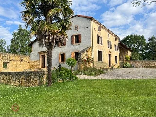 Maison&agrave; vendre &agrave;&nbsp;CARDEILHAC 31350 Haute-Garonne: Authentique ferme rénovée, terrain et vues Ferme traditionnelle avec dépendances et 18 hectares   Vue Pyrénées<br />
 Au calme absolu, au cœur de ses 18 hectares de prairies, cette grande ferme se si...