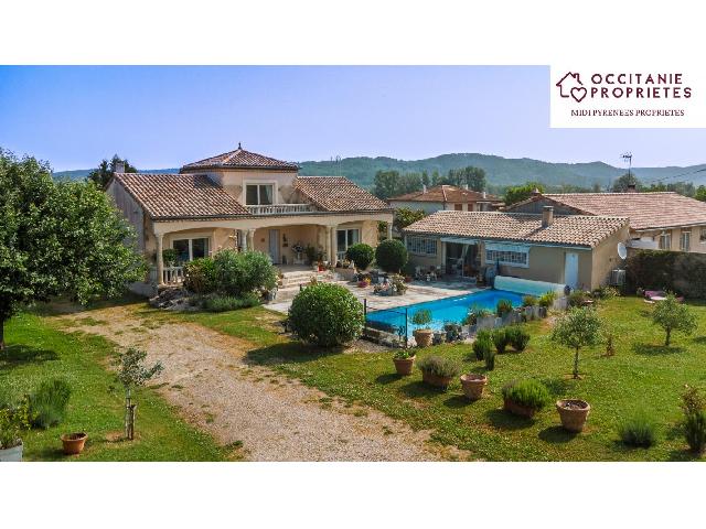 Huis te koop in&nbsp;MIREPOIX 09500 Ariège Midi-Pyrénées France: Moderne villa met zwembad en bijgebouw, vlakbij Mirepoix en Word wakker met glooiende heuvels, geniet van een ontbijt op een zonnig terras en koel af in uw eigen privézwembad. Dit comfortabele huis, ...