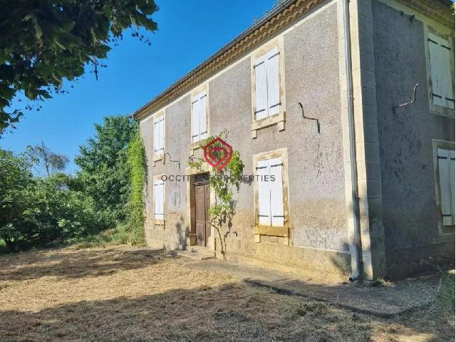House for sale in&nbsp;SAMARAN 32140 Gers Midi-Pyrénées France: Character house to renovate In a sleepy village stands this beautiful house that is happy to welcome a new resident. It has fantastic details that want to be admired.<br />
Originally, there was a small sh...