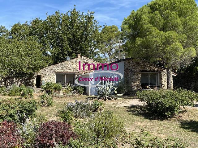 Huis te koop in&nbsp;BEDARIEUX 34600 Hérault Languedoc Roussillon France: STENEN BOERENHUIS MET ZWEMBAD. Een zeldzaam paradijs met panoramisch uitzicht en een zwembad. Deze stenen boerderij ligt in een uitzonderlijke natuurlijke omgeving en biedt een adembenemend panoramisc...