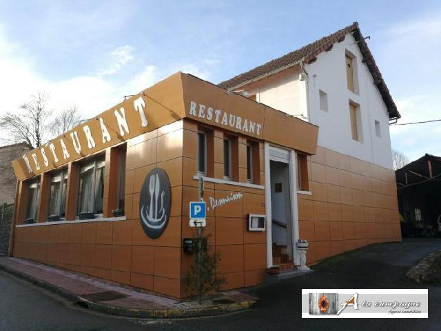 Huis te koop in MENAT 63560 Puy-de-Dôme Auvergne Frankrijk: Charmant restaurant met veel potentieel, gelegen in het centrum van een mooi dorp.<br />
<br />
Op slechts enkele kilometers van de Gorges de la Sioule, waar u tal van aangename activiteiten vindt dicht bij de ...