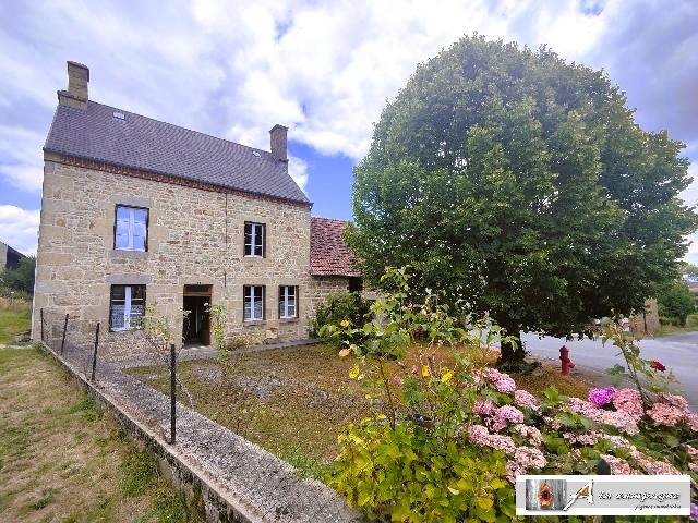 Huis te koop in ROUGNAT 23700 Creuse Limousin Frankrijk: Schattig vrijstaand stenen huis in een dorp. Het huis is gelegen in het dorpje Rougnat. Rougnat is een rustig dorpje in de Creuse. Het behoeft enige modernisering en is bewoonbaar tijdens de werkzaamh...