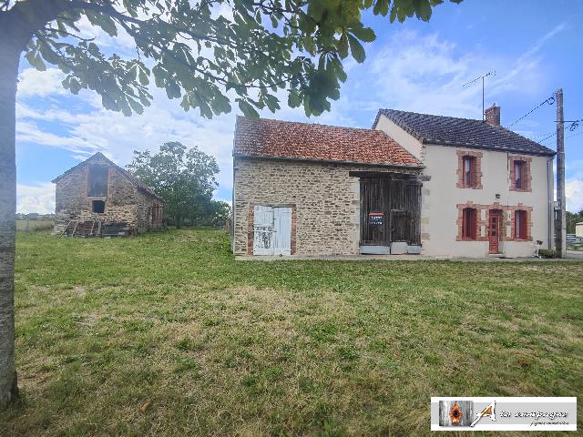 Huis te koop in SANNAT 23110 Creuse Limousin France: Huis met grond in een rustige omgeving. Dit charmante landhuis is gelegen in het aangename dorpje Sannat, meer bepaald in een rustig en vredig gehucht in de buurt.<br />
Aan de rand van een aangenaam en ru...
