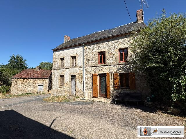 Huis te koop in&nbsp;SAINT-MARCEL-EN-MARCILLAT 03420 Allier Auvergne France: Landelijk gelegen pand dat wacht op renovatie. Dit complex, gelegen in het hart van de Combrailles – een prachtige streek met schitterende landschappen – is toe aan een renovatie. Het bevindt zich...