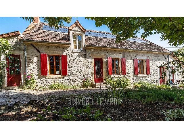 Ferienhaus/Pension zu verkaufen in&nbsp;VICQ-EXEMPLET 36400 Indre Centre Frankreich: Charmantes Wohnen im grünen Herzen der Indre – zwei Häuser, Gîte, Scheune und 5.964 m² Grundstück. Träumen Sie von Ruhe, viel Platz und einer Immobilie mit sofortigem Vermietungspotenzial? In ...